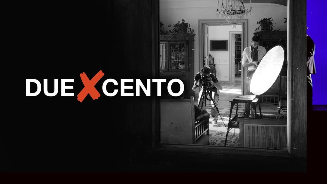 Duexcento backdrop