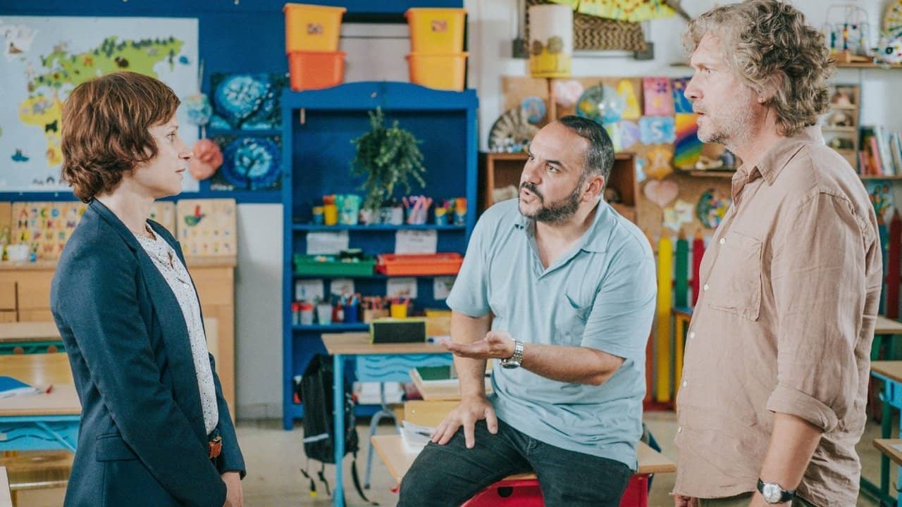 Le Nouveau backdrop