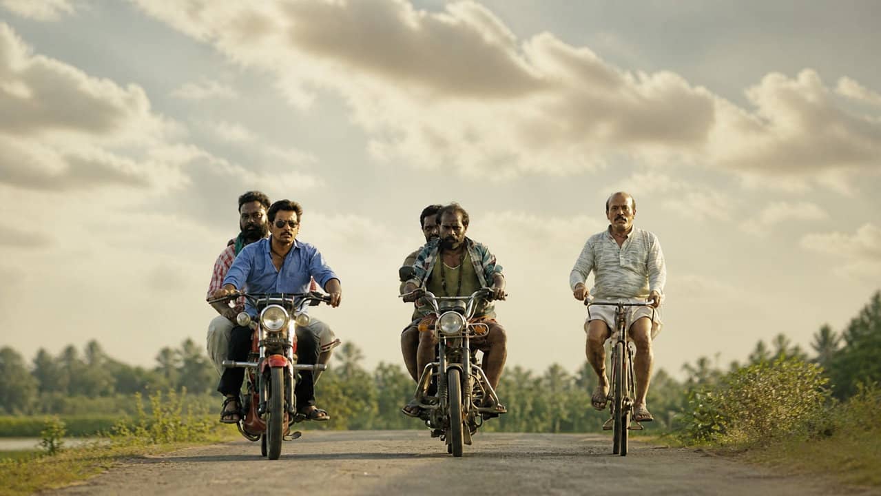 Aayiram Porkaasugal backdrop