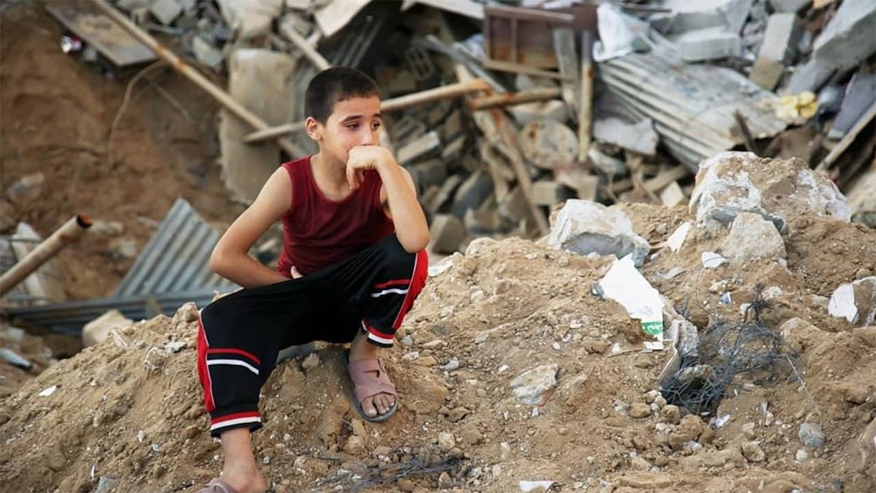 Children of the Gaza War backdrop