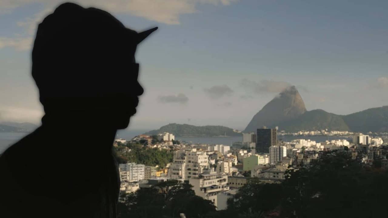 Relatos do Front: A Outra Face do Cartão Postal backdrop