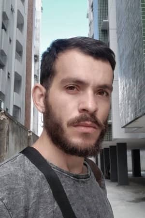 Tchayarles Oliveira