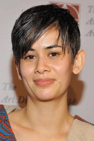 Suttirat Anne Larlarb
