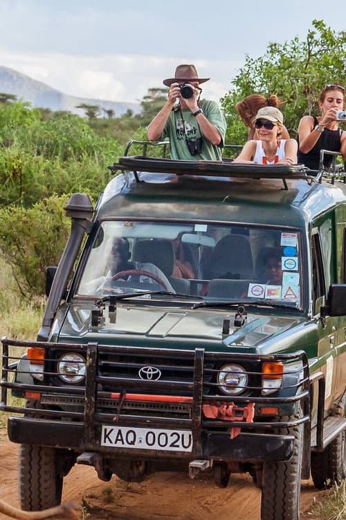 Killer Safari Season 1 poster