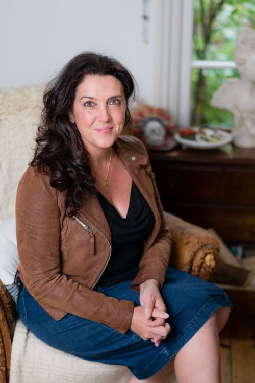 Exploring India's Treasures: Bettany Hughes Series 1 poster