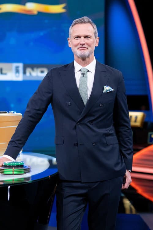 Deal or No Deal Season 1 poster