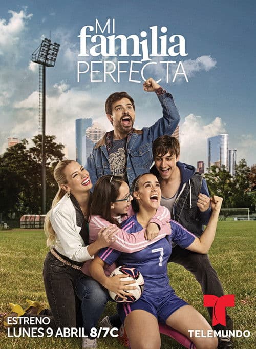 Mi Familia Perfecta Season 1 poster
