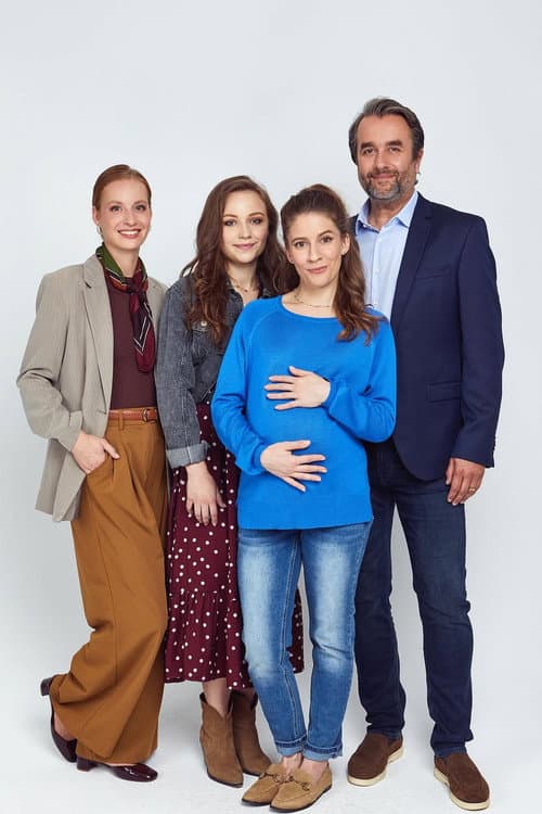 V zovretí Season 1 poster