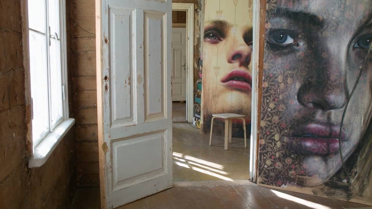 The Woman in the Picture backdrop