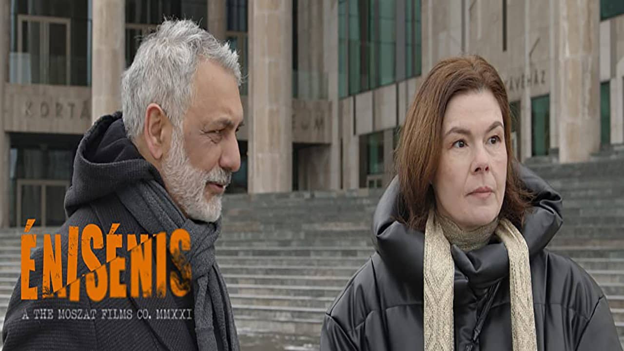Énisénis backdrop