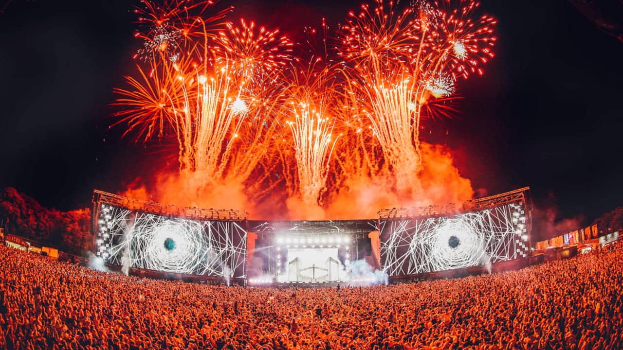 David Guetta - Live at Creamfields North backdrop