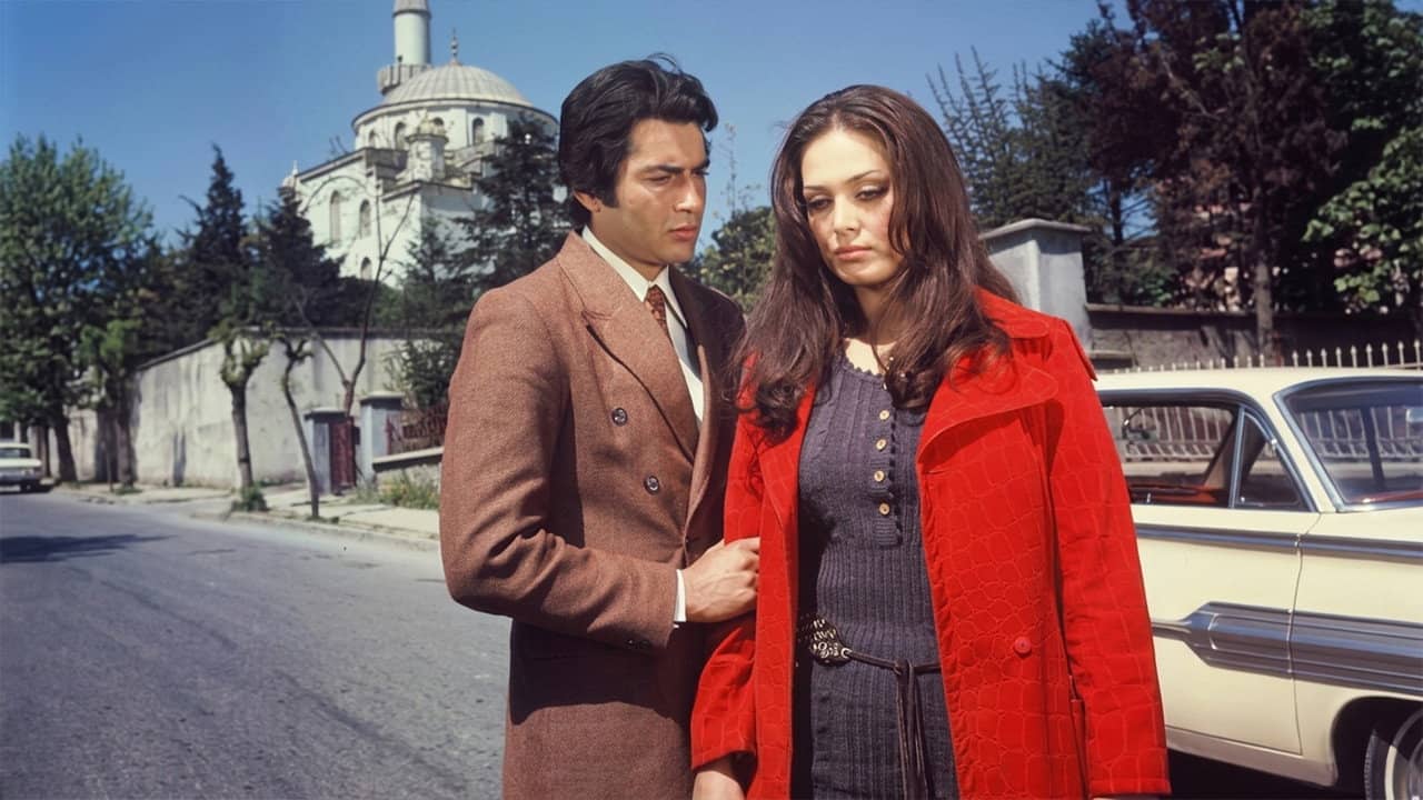 Bir Genç Kızın Romanı backdrop