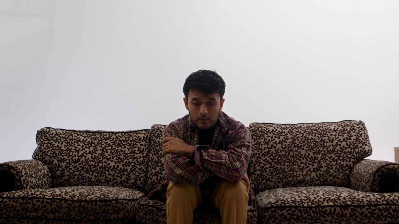 Si me quedo aquí backdrop