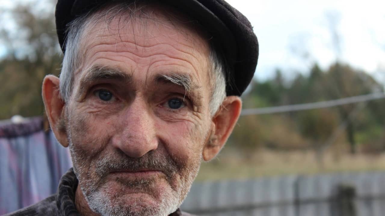 Samosely, i residenti illegali di Chernobyl backdrop