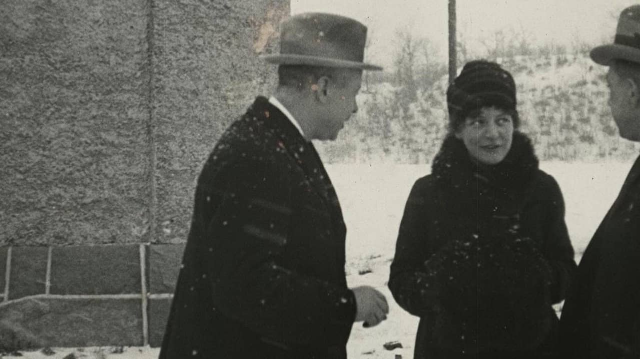 In Search of the Country's Most Beautiful Woman backdrop