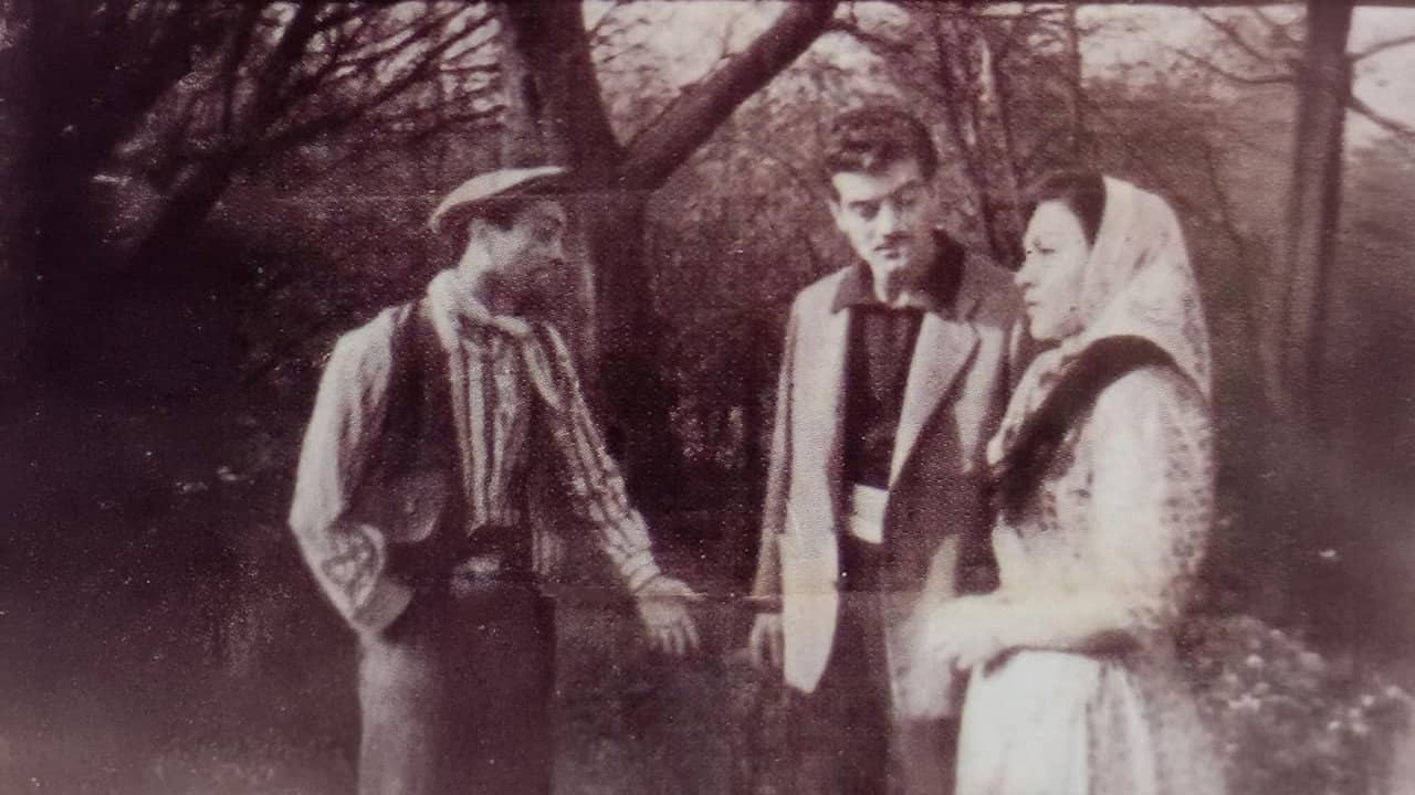 Ayşe Kız backdrop